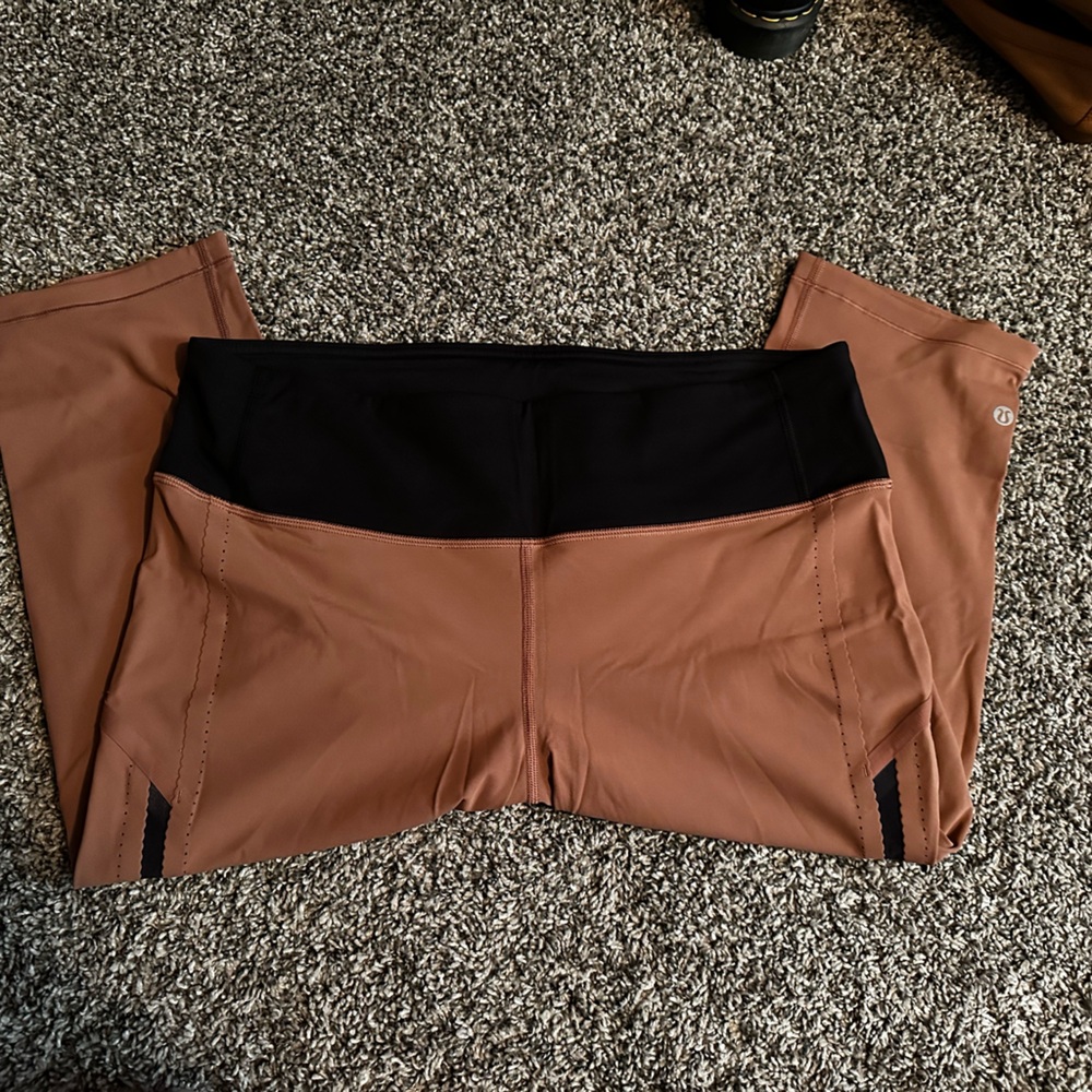 LULULEMON LIMITED EDITION FAST AND FREE CROP TIGHTS